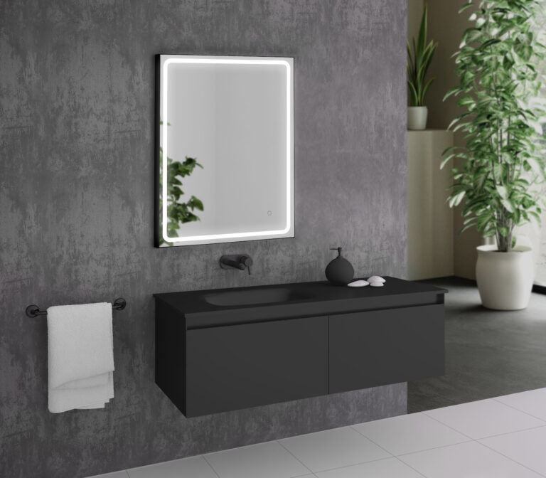 MIA Black Iluminated Mirror 4 MIA BLACK 60X80 amb 5700 1